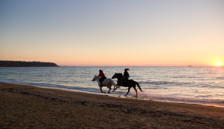 horseback-riding-beach-cabarete