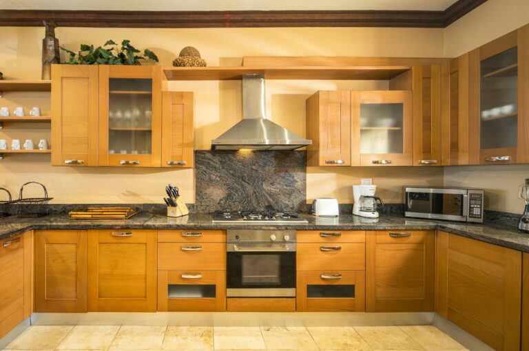21 Kitchen